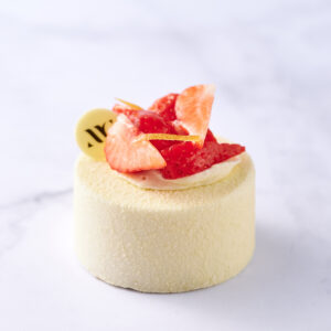 Maurine-Géron-cheffe-patissiere-fraisier-01